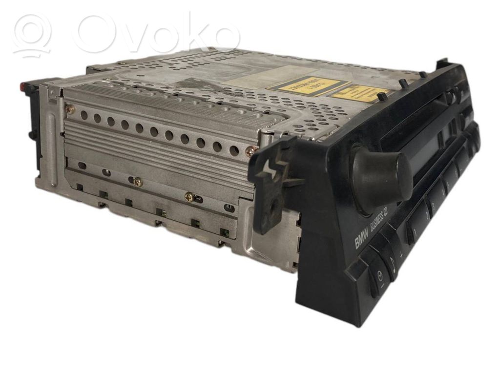 Radio / CD/DVD atskaņotājs / navigācija