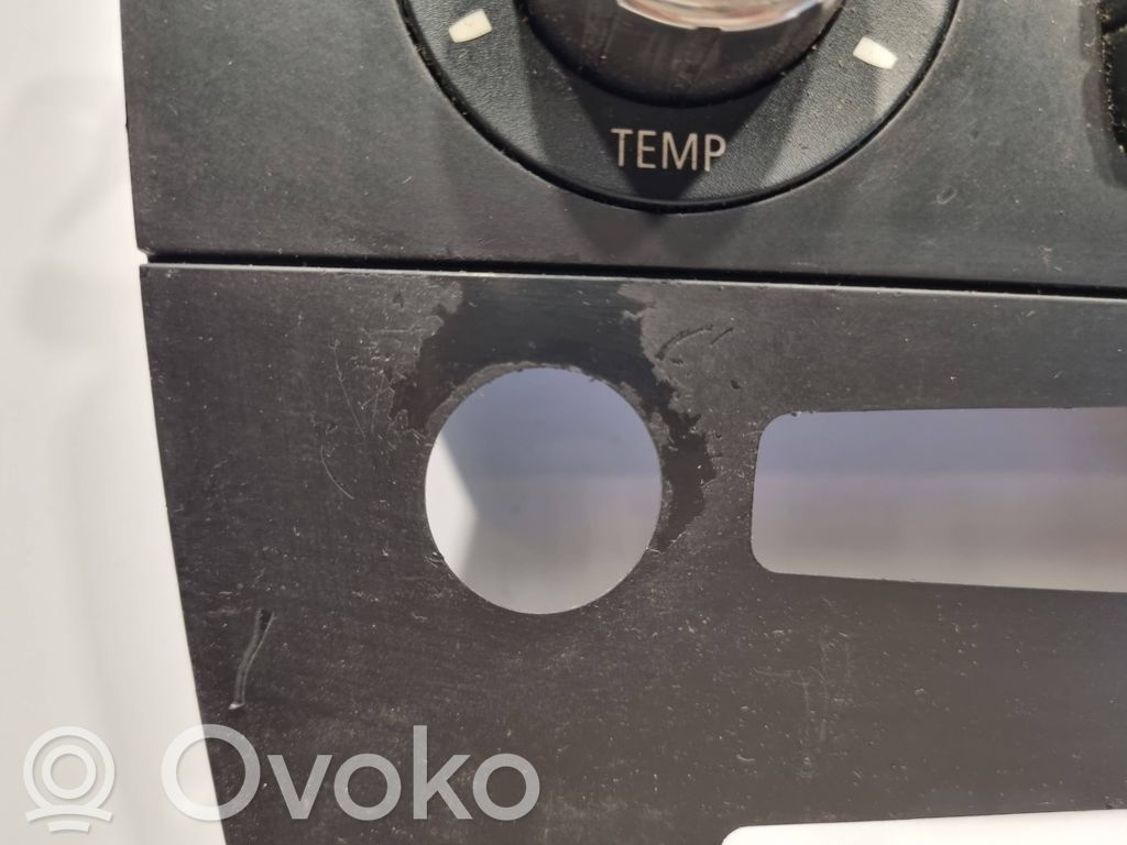 Gaisa kondicioniera / klimata kontroles / salona apsildes vadības bloks (salonā)