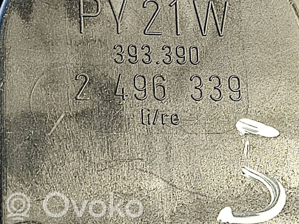 Задний фонарь в кузове