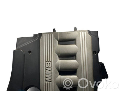 Крышка двигателя (декоративная отделка)