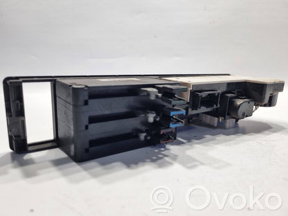 Window fluid tank