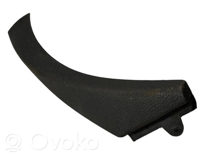 Closing handle / decorative trim