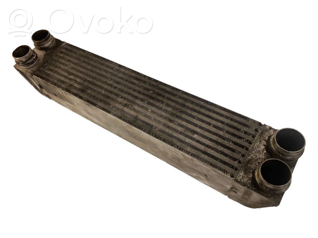 Starpdzesētāja radiators