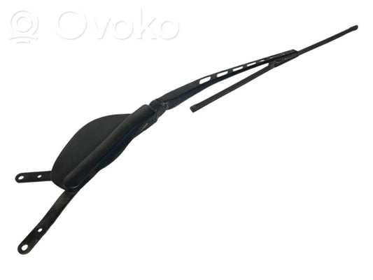 Priekšējā loga tīrītāja kājiņa