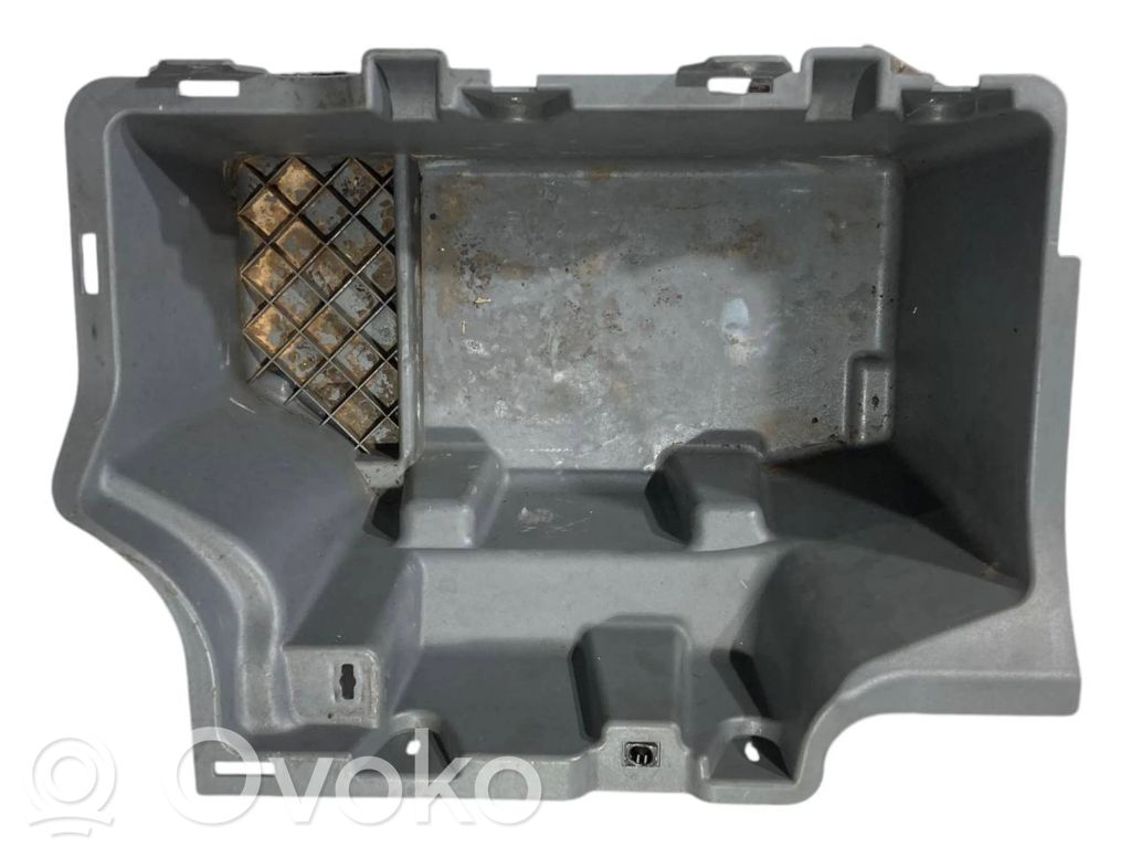Other type of trunk decorative trim part