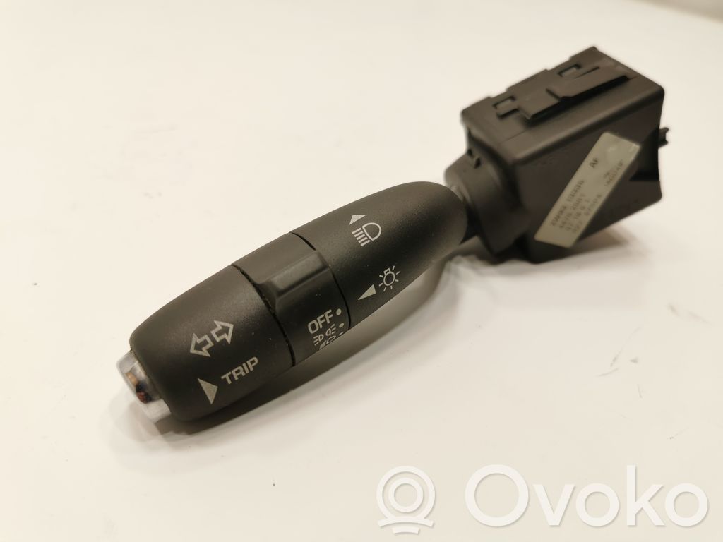 Pagrieziena signālu / lukturu sviria