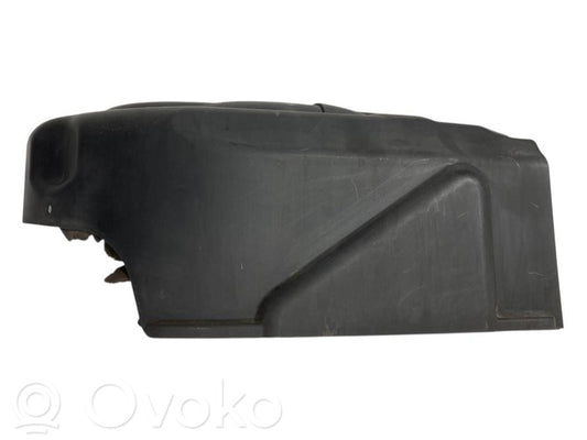 Dzinēja pārsegs (dekoratīva apdare)