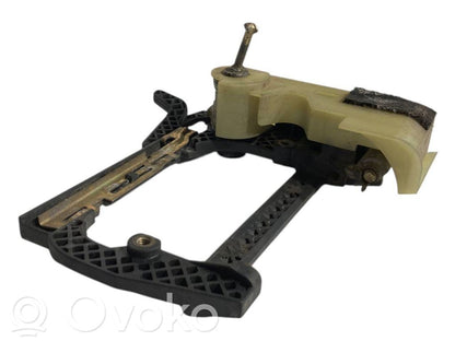 Holder/bracket for external opening handle at the front