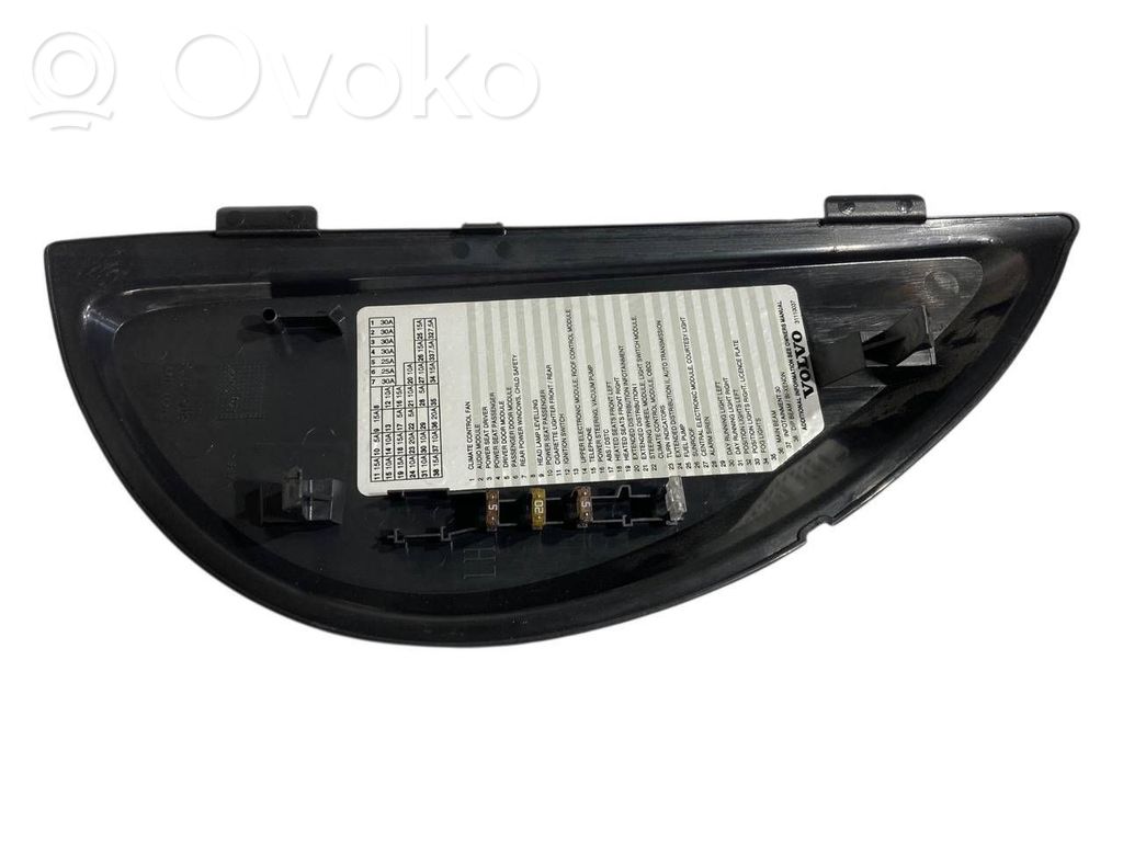 Paneļa dekoratīvās apdares vairogs (sānu)