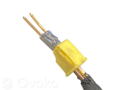 Priekšpusē slēdzene