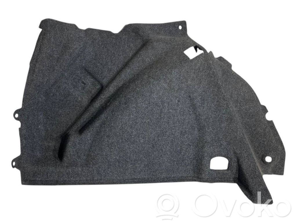 Bagāžnieka sānu apakšējās apdares panelis