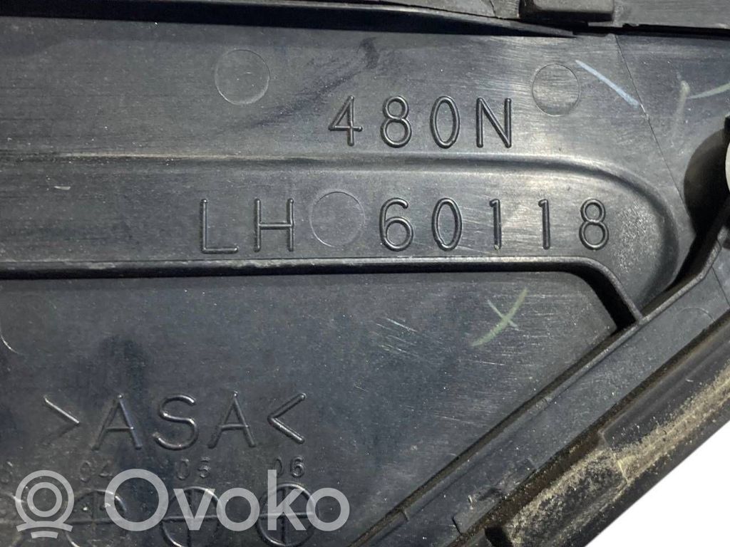 Spoguļa plastmasas dekoratīvā apdare