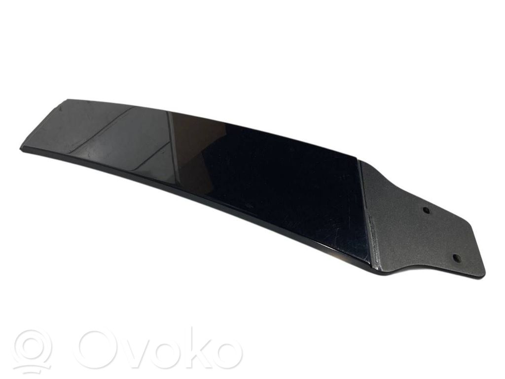 (B) statņu apdare (ārpuse)