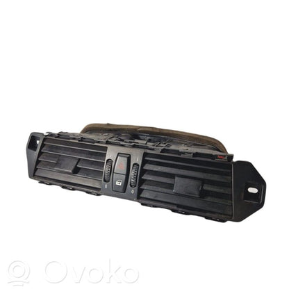 Центральная вентиляционная решетка