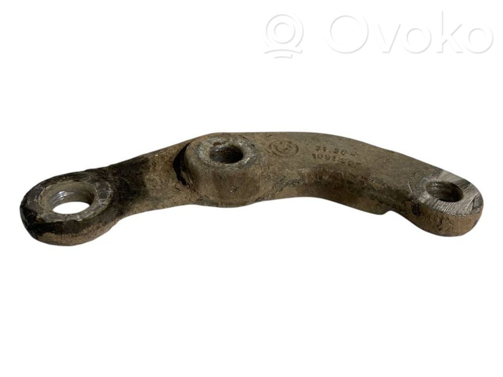 Крепление стабилизатора (переднее)