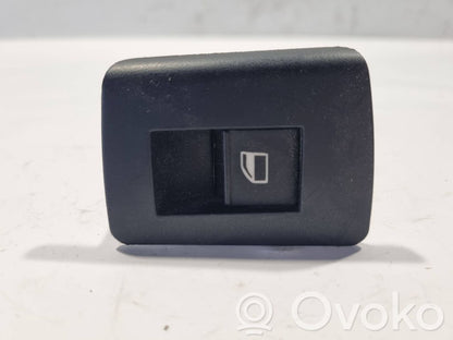 Power window switch