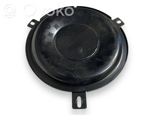 Skaļrunis (-i) pakaļējās durvīs