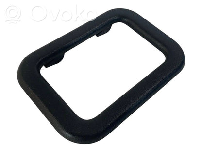 Closing handle / decorative trim
