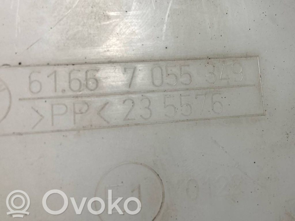 Window fluid tank