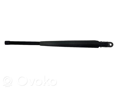 Rear window wiper arm