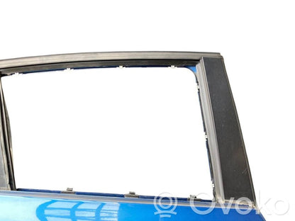 Aizmugurējās durvis