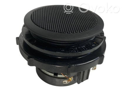 Skaļrunis (-i) pakaļējās durvīs