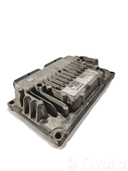 Блок управления двигателем