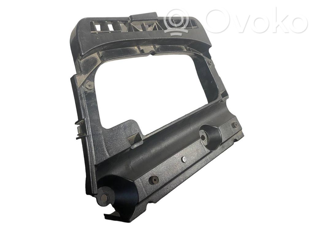 Bagāžnieka sānu apakšējās apdares panelis