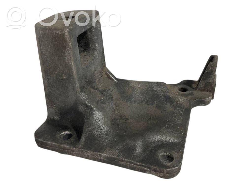 Dzinēja nostiprināšanas stiprinājums-kronšteins