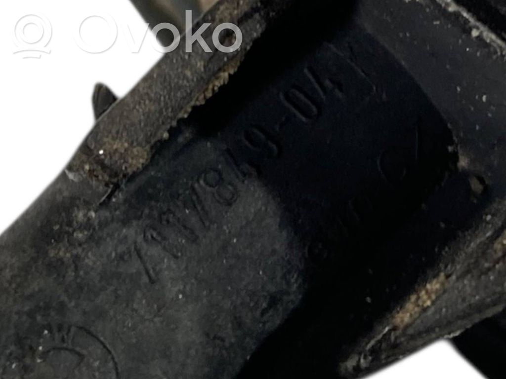 Mazgāšanas šķidruma smidzinātājs (-i) priekšējam logam