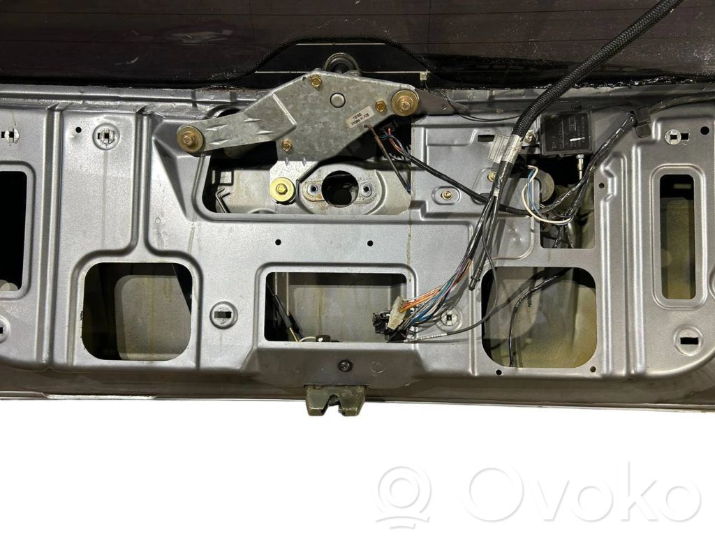 Aizmugurējais pārsegs (bagāžnieks)