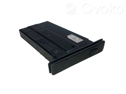 Glāžu turētājs (priekšā)