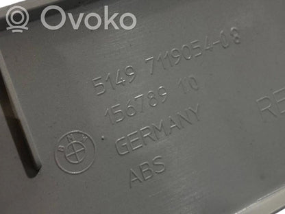 Sānu dekoratīvā apdare (pie loga)