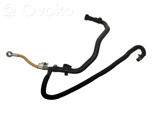 Caurule (-es) / šļūtene (-es)