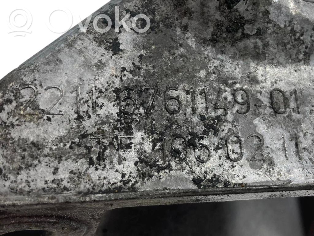 Dzinēja nostiprināšanas stiprinājums-kronšteins