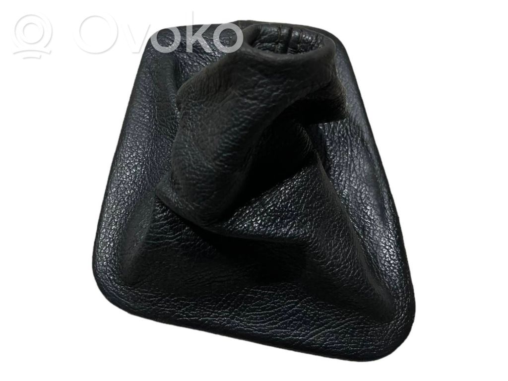 Декоративная отделка рычага переключения передач (кожа, наконечник)