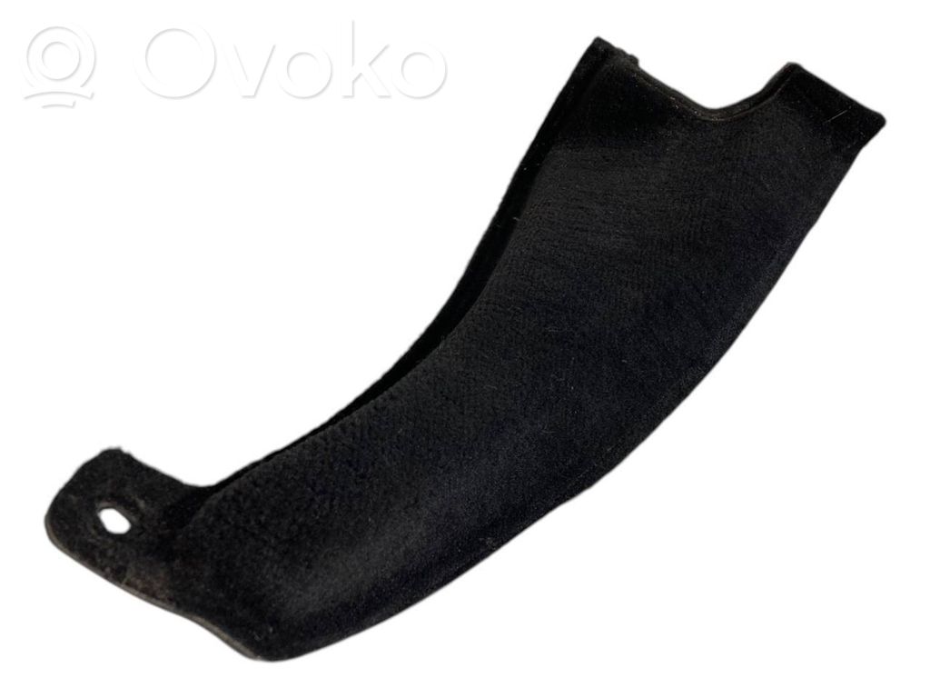 (D) statņa dekoratīvā apdare (apakšdaļa)