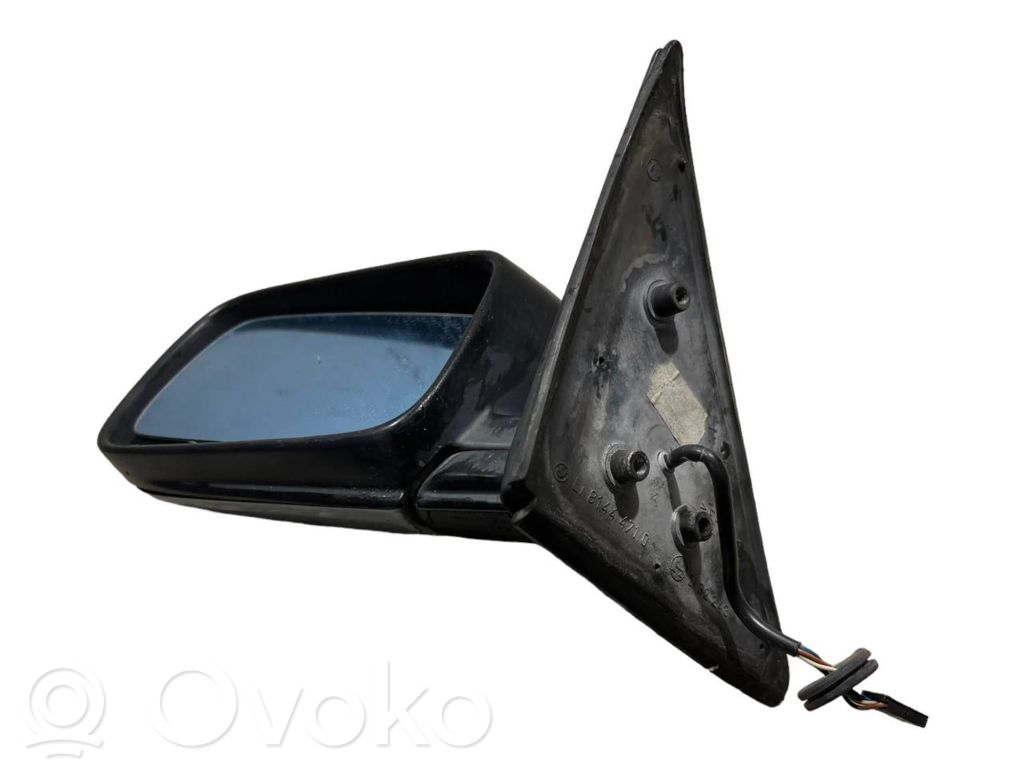 Зеркало (с электрическим управлением)