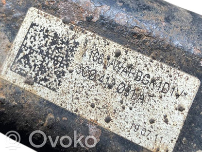 Priekšpusē amortizators ar atsperi