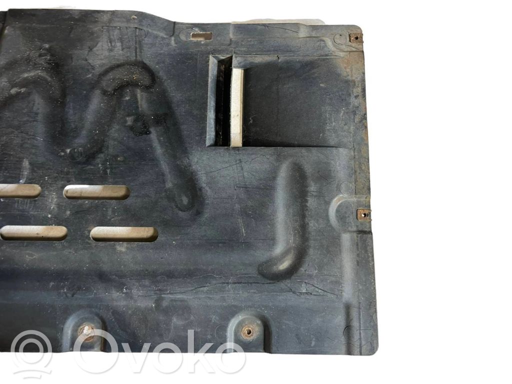 Vidusdaļas apakšas aizsargs