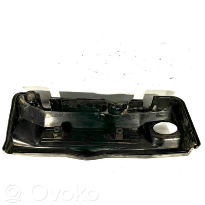 Dzinēja pārsegs (dekoratīva apdare)