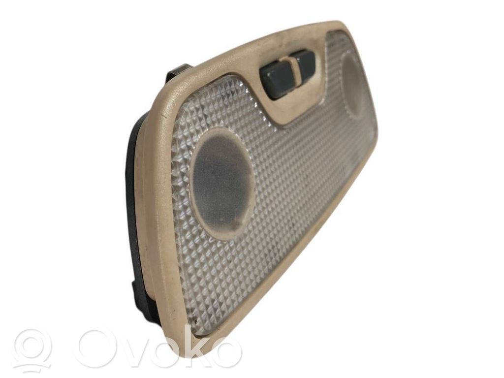 Aizmugurējo vietu apgaismojums