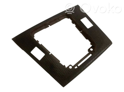 Ātrumu pārslēgšanas sviras dekoratīvā apdare (plastmasas)