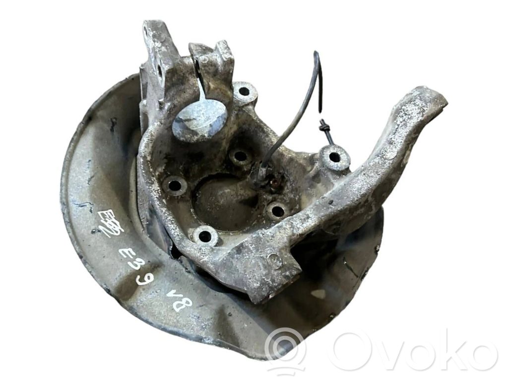 Priekšējā riteņa rumbas vārpstas šarnīrs (stupica, capfa)