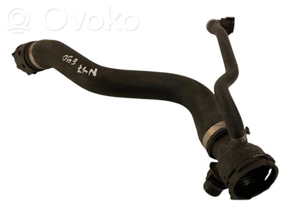 Caurulīte (-es) / šļūtene (-es)