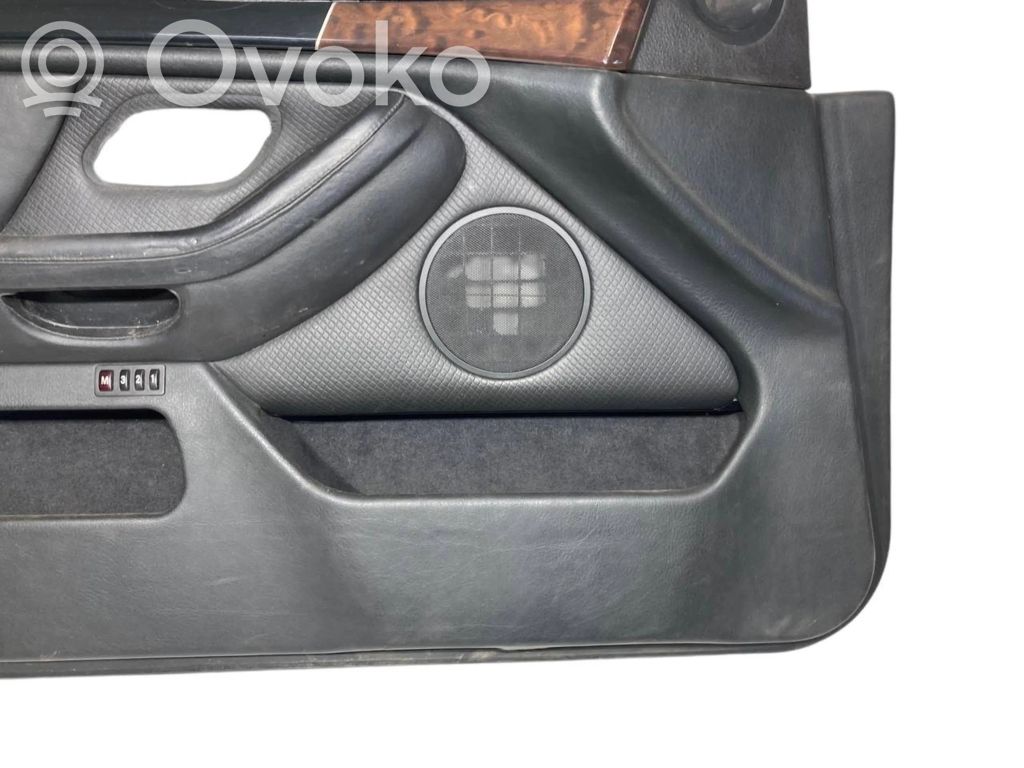 Priekšējo durvju apdare