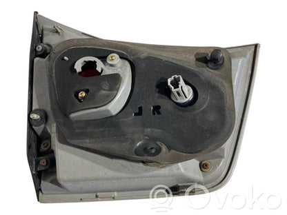 Aizmugurējais lukturis pārsegā