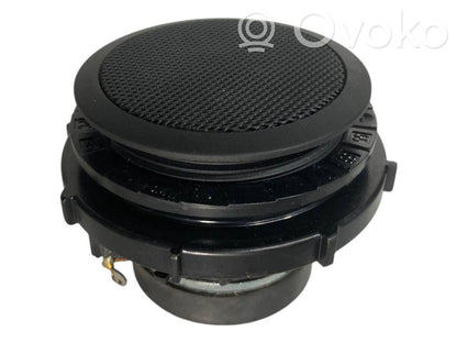 Skaļrunis (-i) pakaļējās durvīs