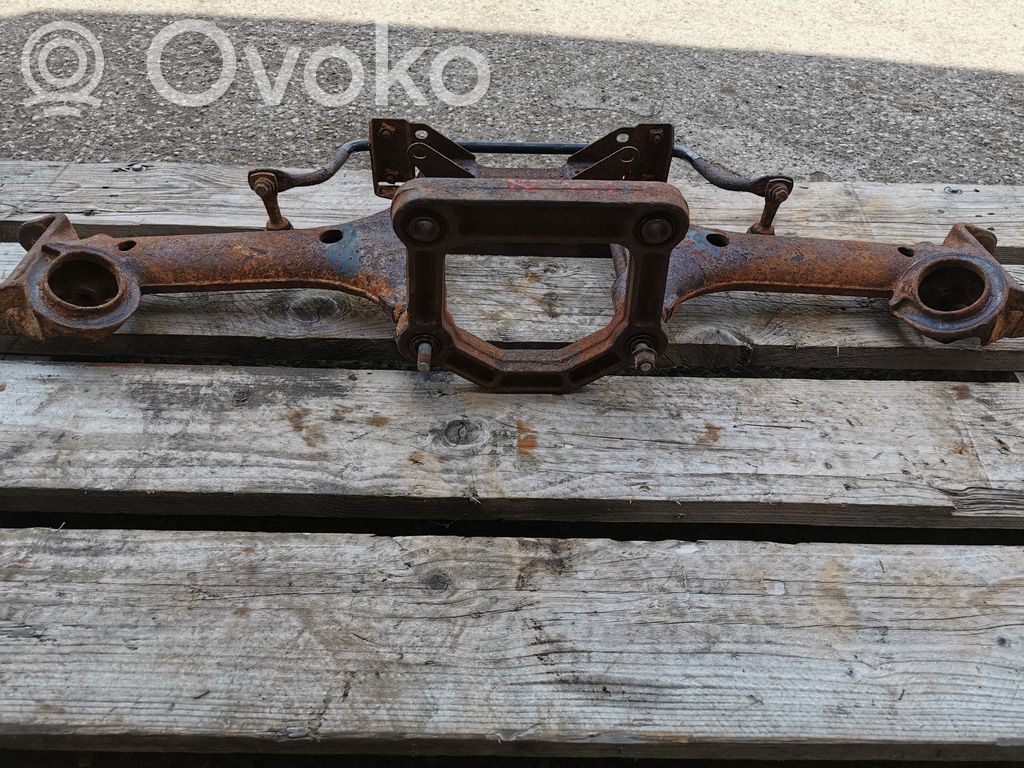 Pusrāmis aizmugurējais / priekšējais