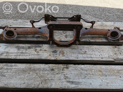 Pusrāmis aizmugurējais / priekšējais